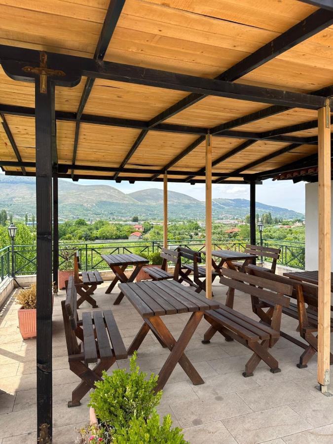 Bed & Breakfast Local Living Edi Berat Exterior foto