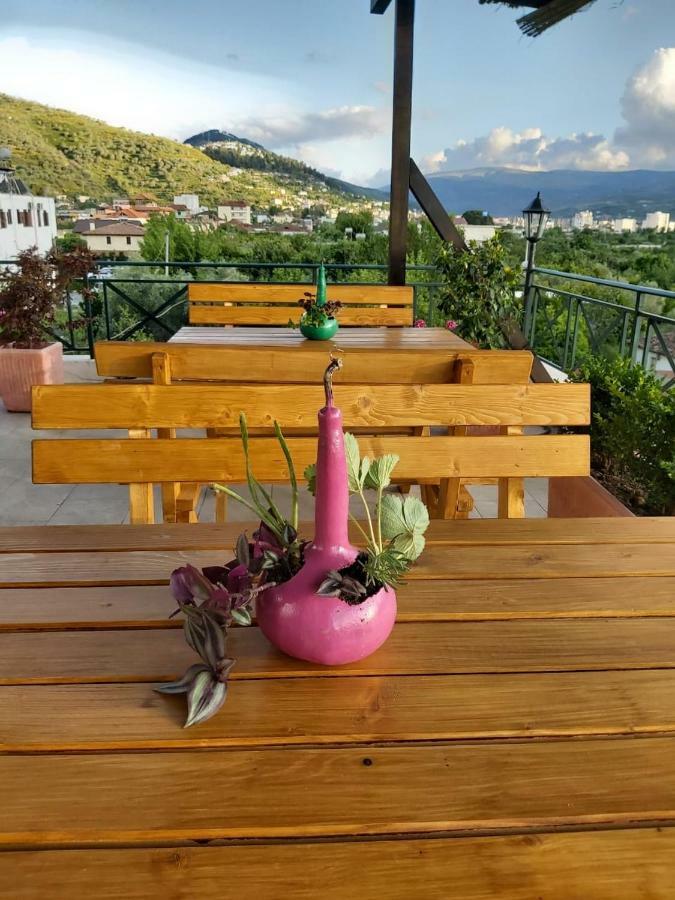 Bed & Breakfast Local Living Edi Berat Exterior foto